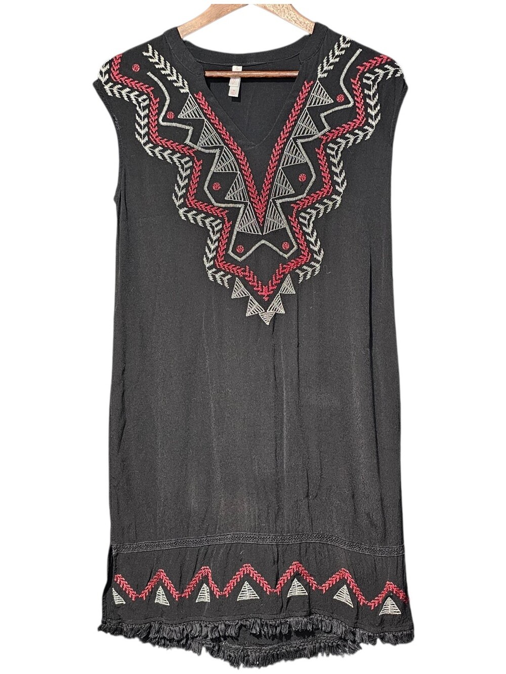 Xhilaration Boho Embroidered Sleeveless Tunic Dress Black Red Size Medium